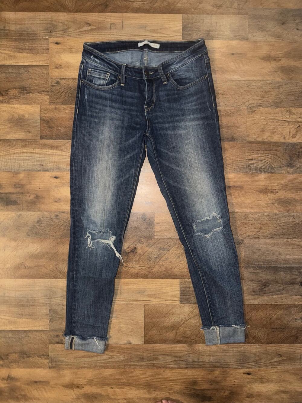 Daytrip women’s distressed Lynx ankle skinny blue jeans